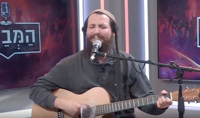 האיש מאחורי הלהיט שכבש את החתונות
