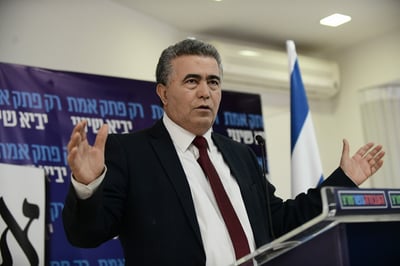 עמיר פרץ פירק את השותפות עם מרצ