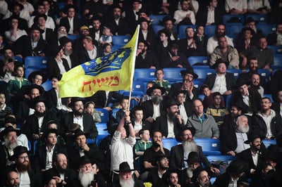 בוידאו: הבכי של הרב לאזאר