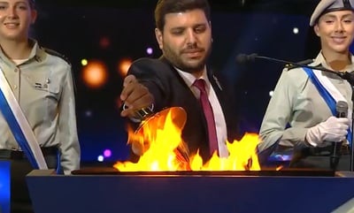 מנכ"ל ארגון 'ידידים' הדליק משואה: "לכבוד הקב"ה"