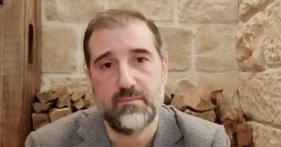סוער בסוריה: בן דודו של הנשיא אסד מתחנן