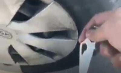 קיבל דו"ח, ניקב את גלגלי הניידת, ונעצר כעבור יומיים