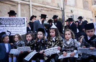 ילדים והוריהם הפגינו: "רוצים לעלות למירון"