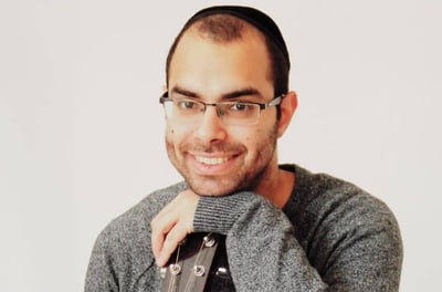 יעקב סינואני בסינגל חדש: 'שפתי לא אכלא'