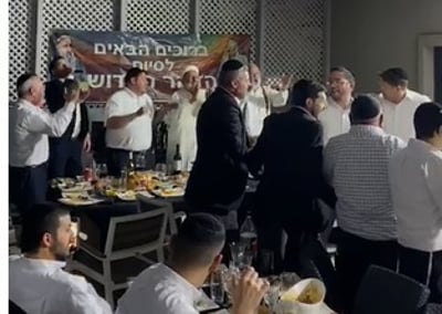 עם ג'לביה בספסופה: אריה דרעי חגג את סיום הזוהר