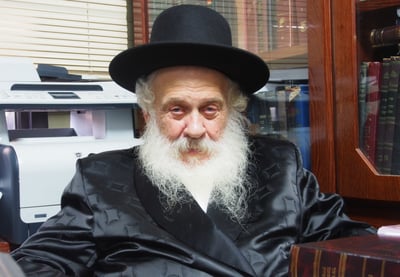הרב ירוסלבסקי קורא: "לא ללכת לבתי הכנסת"