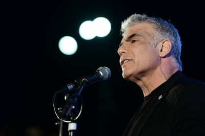 לפיד תוקף את נתניהו: מנסה להוביל אותנו למלחמת אחים