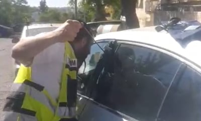 המתנדב חילץ את התינוק - עם התפילין. צפו
