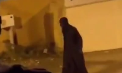 צפו: ה'זומבי מסעודיה' הפחיד אנשים, ונעצר