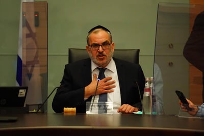 יעקב אשר: "לסגור את הישיבות - החלטה שגויה"
