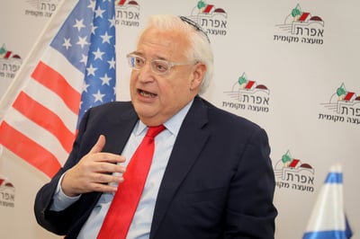 דיווח: אישה איימה לפגוע בשגריר פרידמן