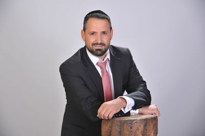 חיים אביטל בסינגל בכורה "מתפלל ושר"