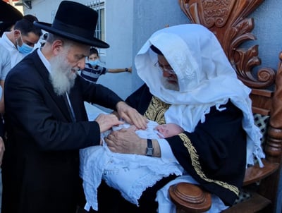 בהר חומה: הראש"ל סנדק, חבר המועצת מוהל