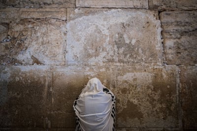 אליאור טירי ואביאל אלגמס במחרוזת 'קאבר תפילות'