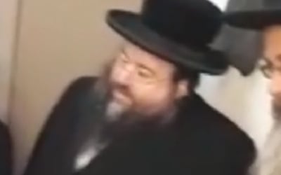 המנוח ז"ל, מימין, לפני כשבועיים