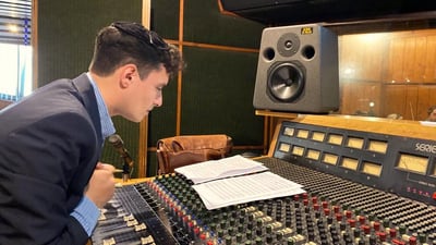 מאחורי הקלעים: יואלי דיקמן בהצצה נדירה