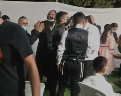 גם אחרי האלימות המשטרתית: הריקודים בחתונה המשיכו