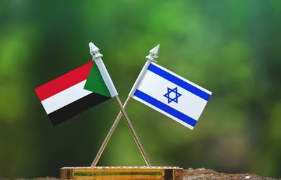 ישראל וסודאן נרמלו את היחסים; איראן והפלסטינים מגנים