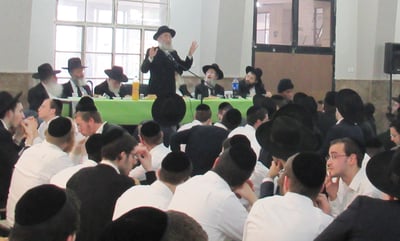 בפוניבז' חגגו: "לא נפגענו מהקורונה" • צפו