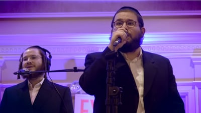 שייע ברקו והילד יוסי לקס בדואט: "עמך ישראל"