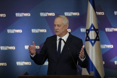 בני גנץ תוקף: "בכיינים, מי שרוצה - שילך"