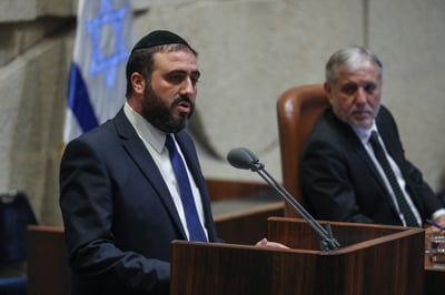משה ארבל פנה ליועמ"ש: פתח בחקירה נגד המעצב הגרפי המסית