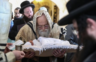 האדמו"ר מתולדות אהרן ערך ברית מילה בצפת