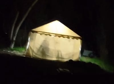 באוהל ועם חייב בידוד: מסיבות חילוניות בניגוד להנחיות