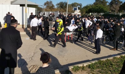 פינוי פצוע מזירת המהומות באשדוד