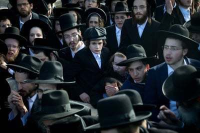 ההלוויה ההמונית: מסורת ה'השקפה' ניצחה את מסורת התורה
