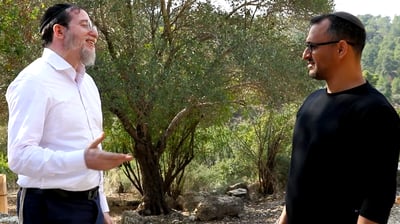 אודי דמארי ומנדי ג'רופי בקליפ: "אני או אתה"
