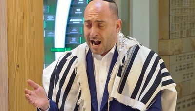 נתנאל הרשטיק והמקהלה: "ברכת החודש"
