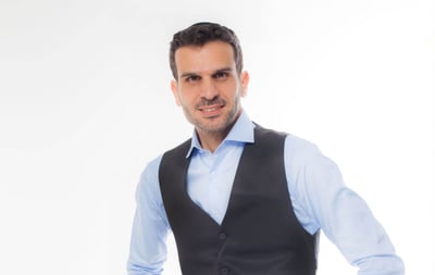 אסף שפר בסינגל חדש: "מאושרים"