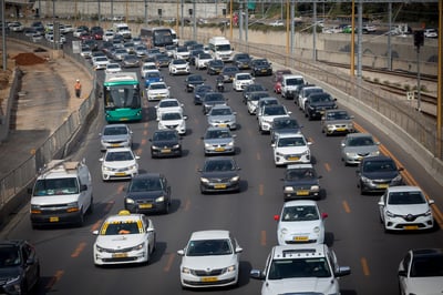 זינוק בתנועת כלי רכב בכבישים בחול המועד