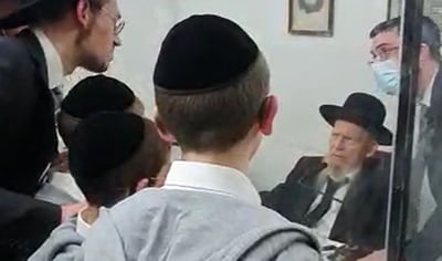 מדהים: ראש הישיבה מתעניין בשמו של כל ילד