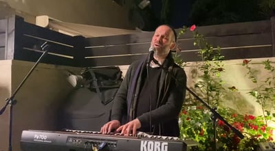 במימונה: יונתן רזאל ביצע את "אור חדש"