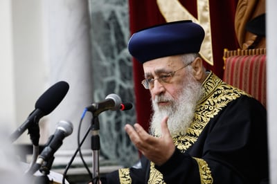 "ורשאי לקחת מכסף מעשר תשלום הביטוחים, שפעמים והם צורך גדול"