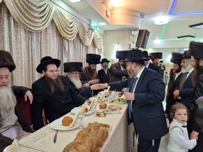 בחתונה