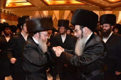 האדמו"רים בריקוד