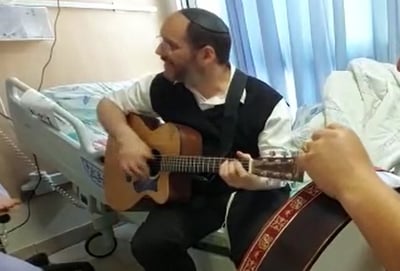 אהרן רזאל שימח את המורה שנפצע בלינץ'