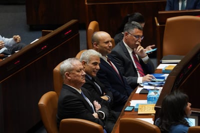 נדחו הצעות אי האמון שהוגשו נגד הממשלה החדשה