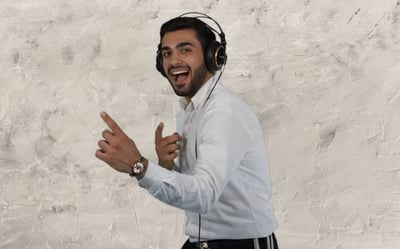 נהוראי אריאלי בסינגל פופ חדש: "דף חדש"