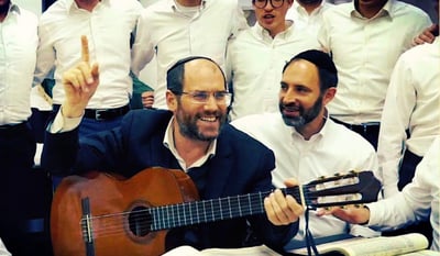אהרן רזאל מצדיע בסינגל חדש: "בני ברק"