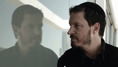 גדי פיינגולד בסינגל אלולי חדש: "המרחם"