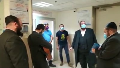 שירי 'סליחות' מחוץ לחדרו של הלוחם בראל