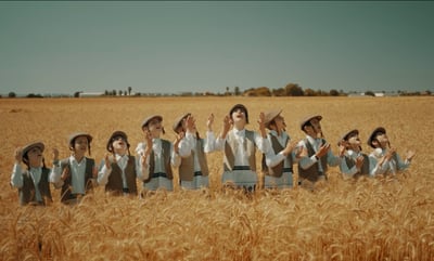 ילד הפלא בנצי קלצקין ומקהלת חסידימלעך: ברכת המזון