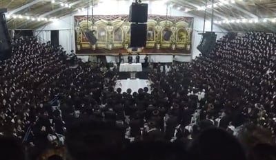 אלפי חסידי באיאן חגגו שמחת בית השואבה