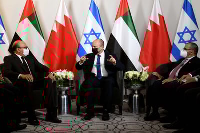 בנט נפגש עם השרים של בחריין והאמירויות