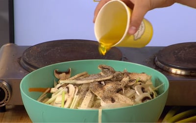 תכנית בישול לילד: סלט שורשים בריא וטעים