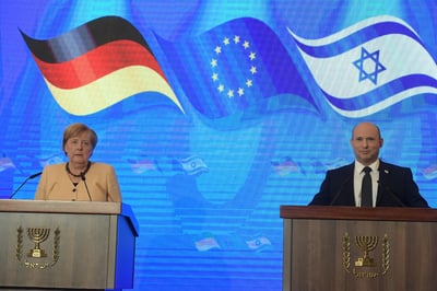 מרקל בישיבת הממשלה החגיגית